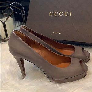 Gucci peep toe heels